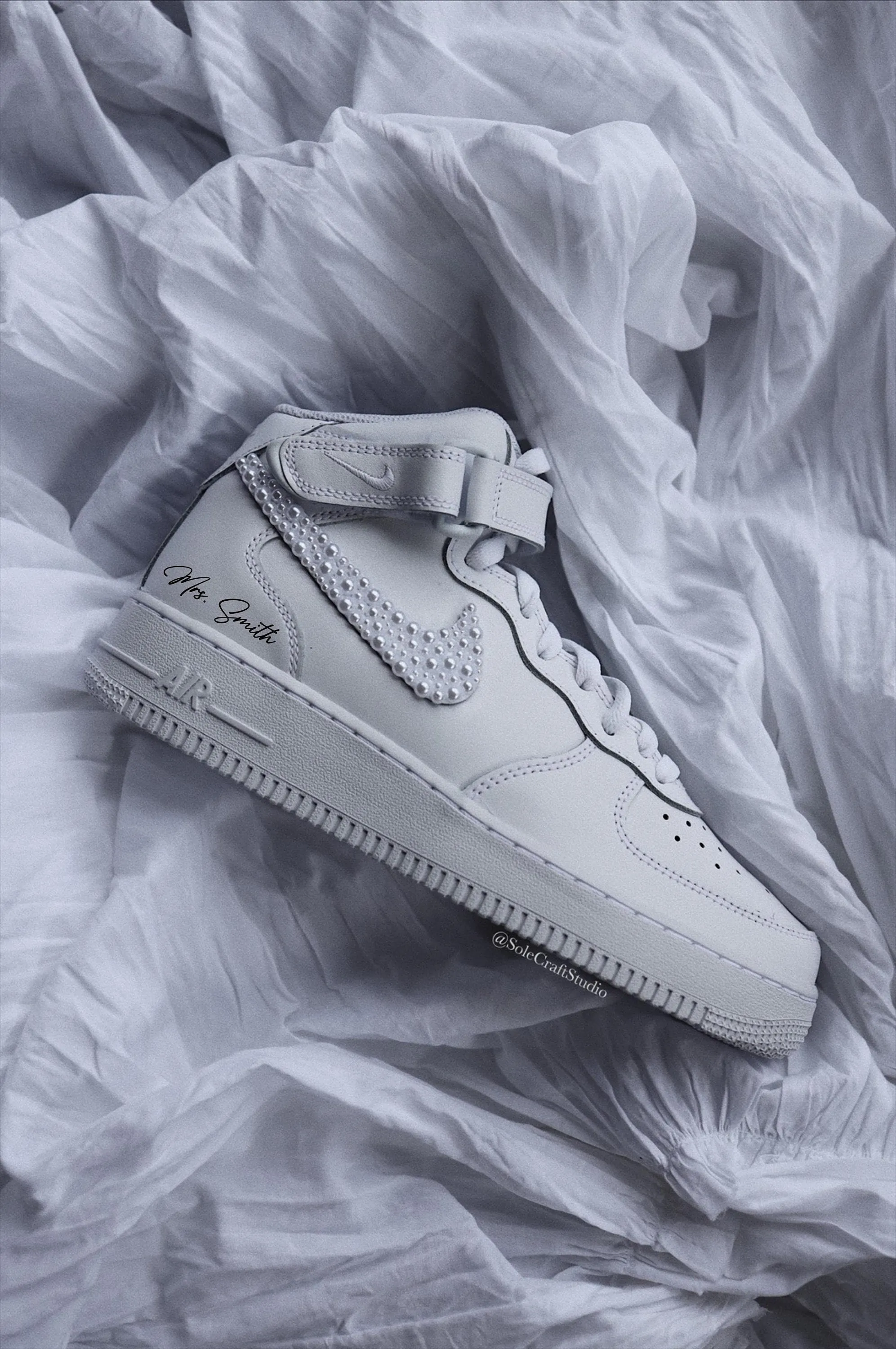 AF1 Mid Pearls