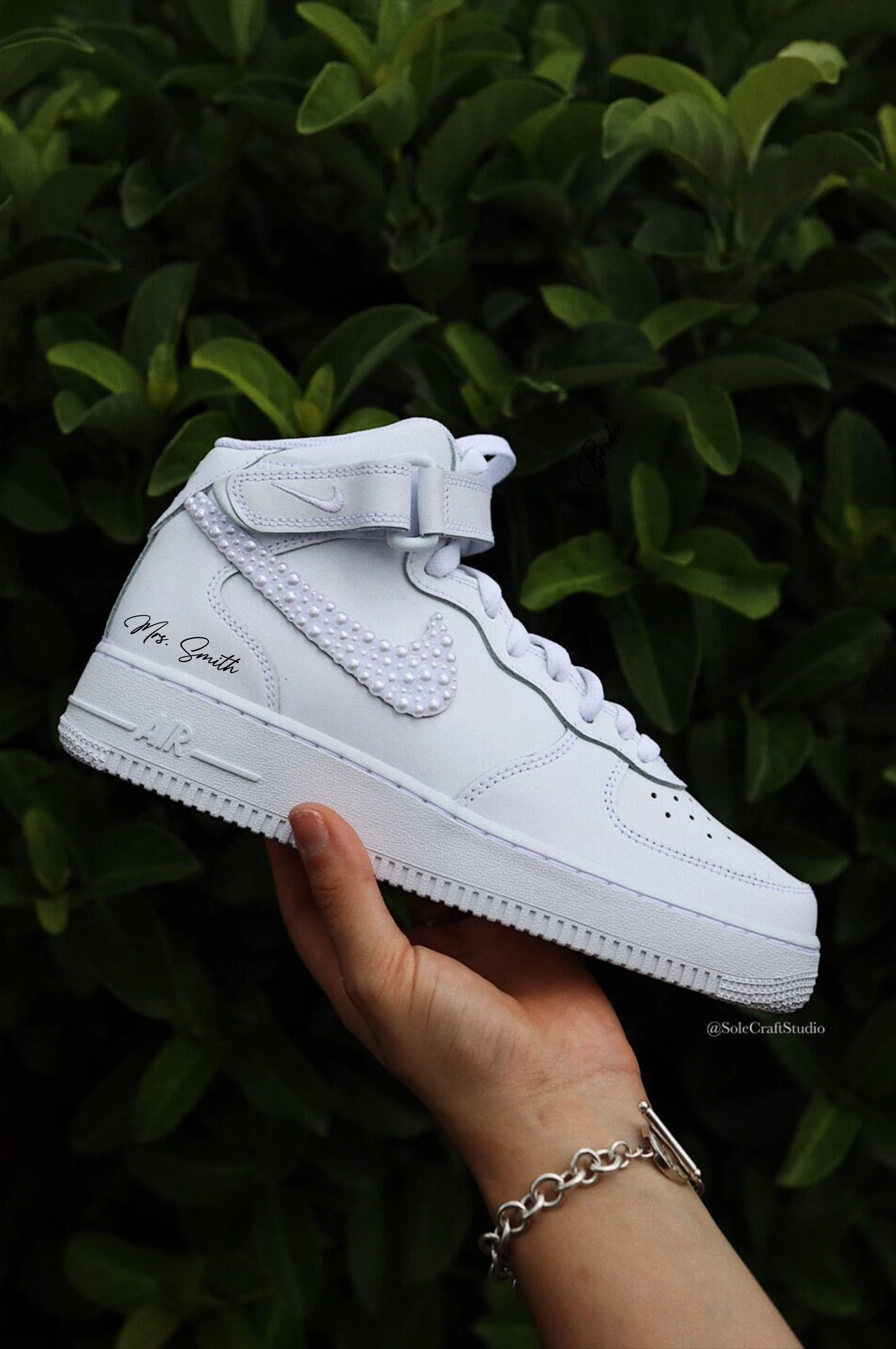 AF1 Mid Pearls