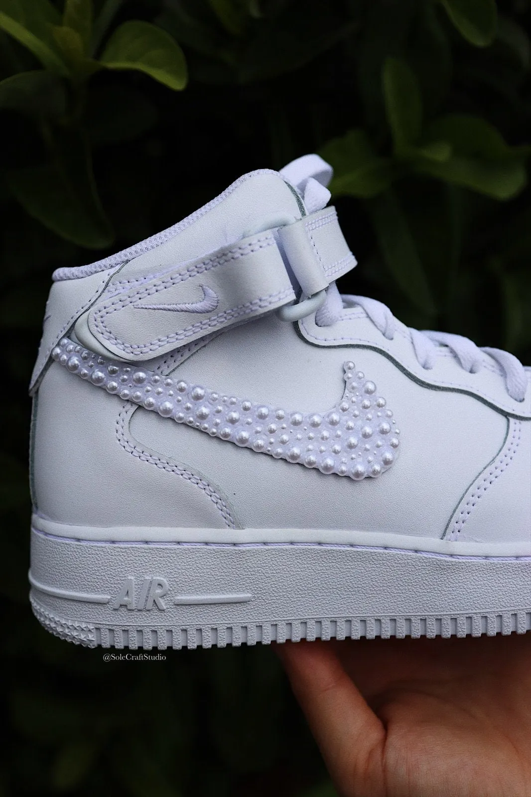 AF1 Mid Pearls