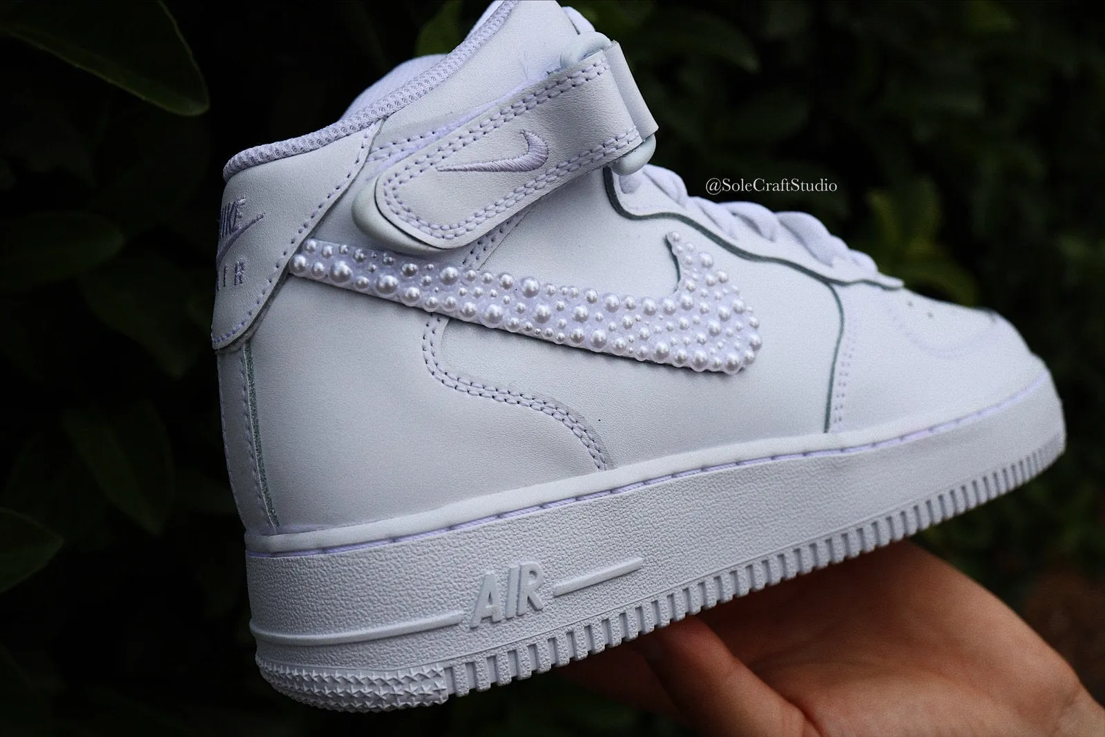 AF1 Mid Pearls