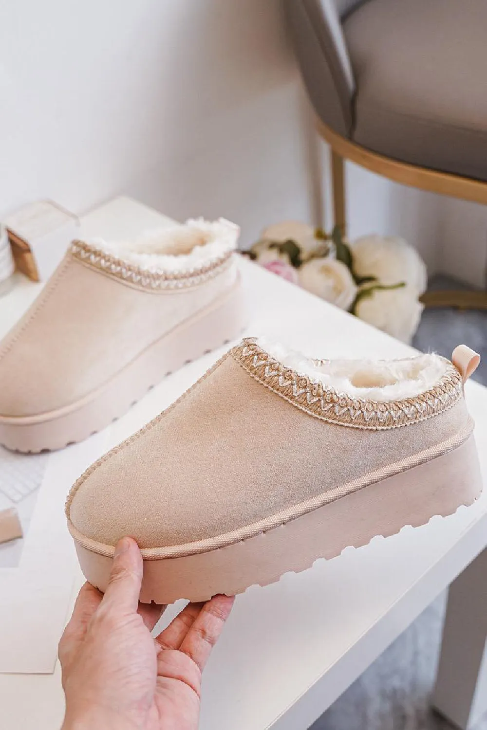 BEIGE FLUFFY PLATFORM SLIPPERS FAUX FUR LINED ANKLE BOOTS
