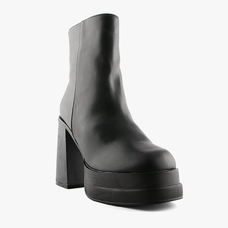 CAPTIVATE BLACK