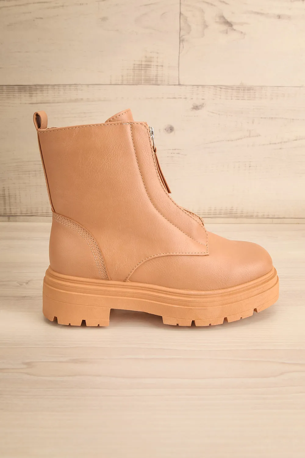 Celeriter Beige | Faux-Leather Platform Boots