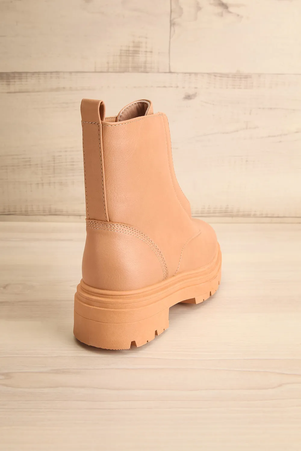 Celeriter Beige | Faux-Leather Platform Boots