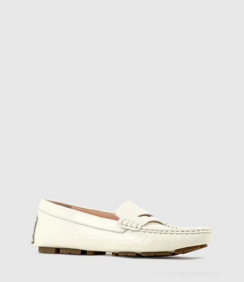 GRACEY Driving Moccasin in Bone Patent