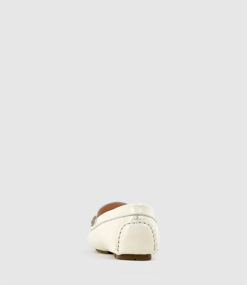 GRACEY Driving Moccasin in Bone Patent
