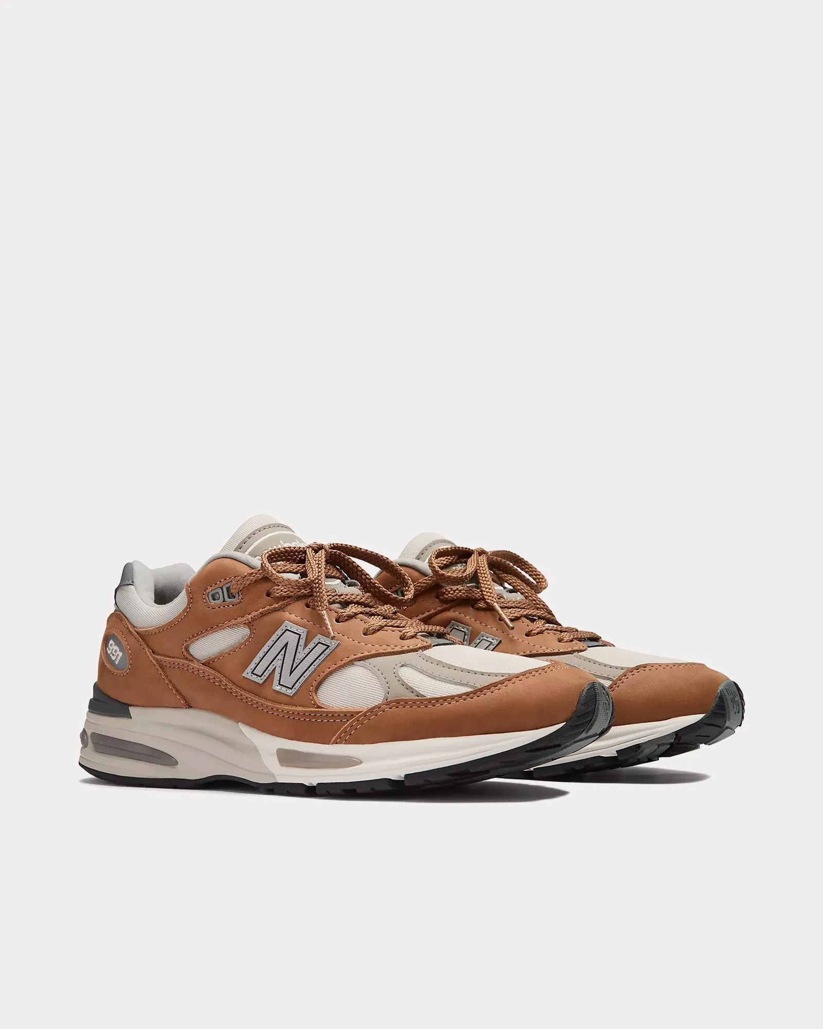 MADE in UK 991v2 Nostalgic Sepia Coco Mocca / Rainy Day / Flint Gray Low Top Sneakers