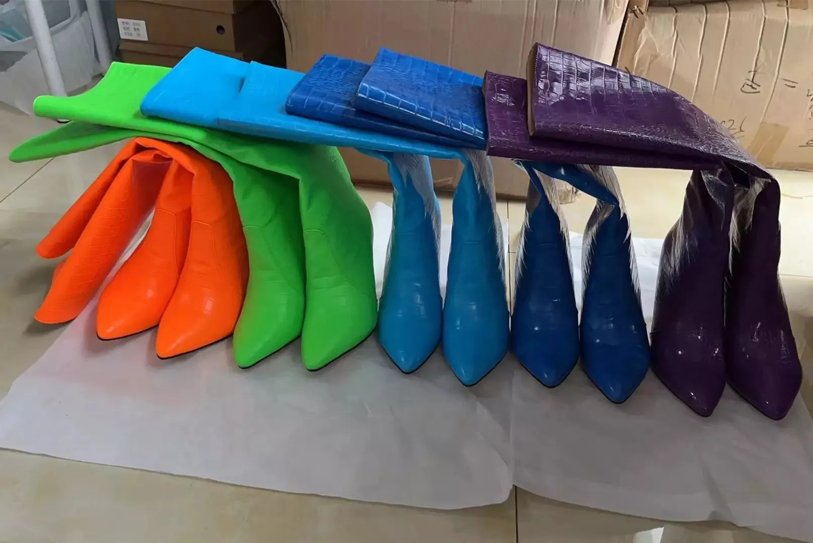 Pointed Slipon Tube Boots