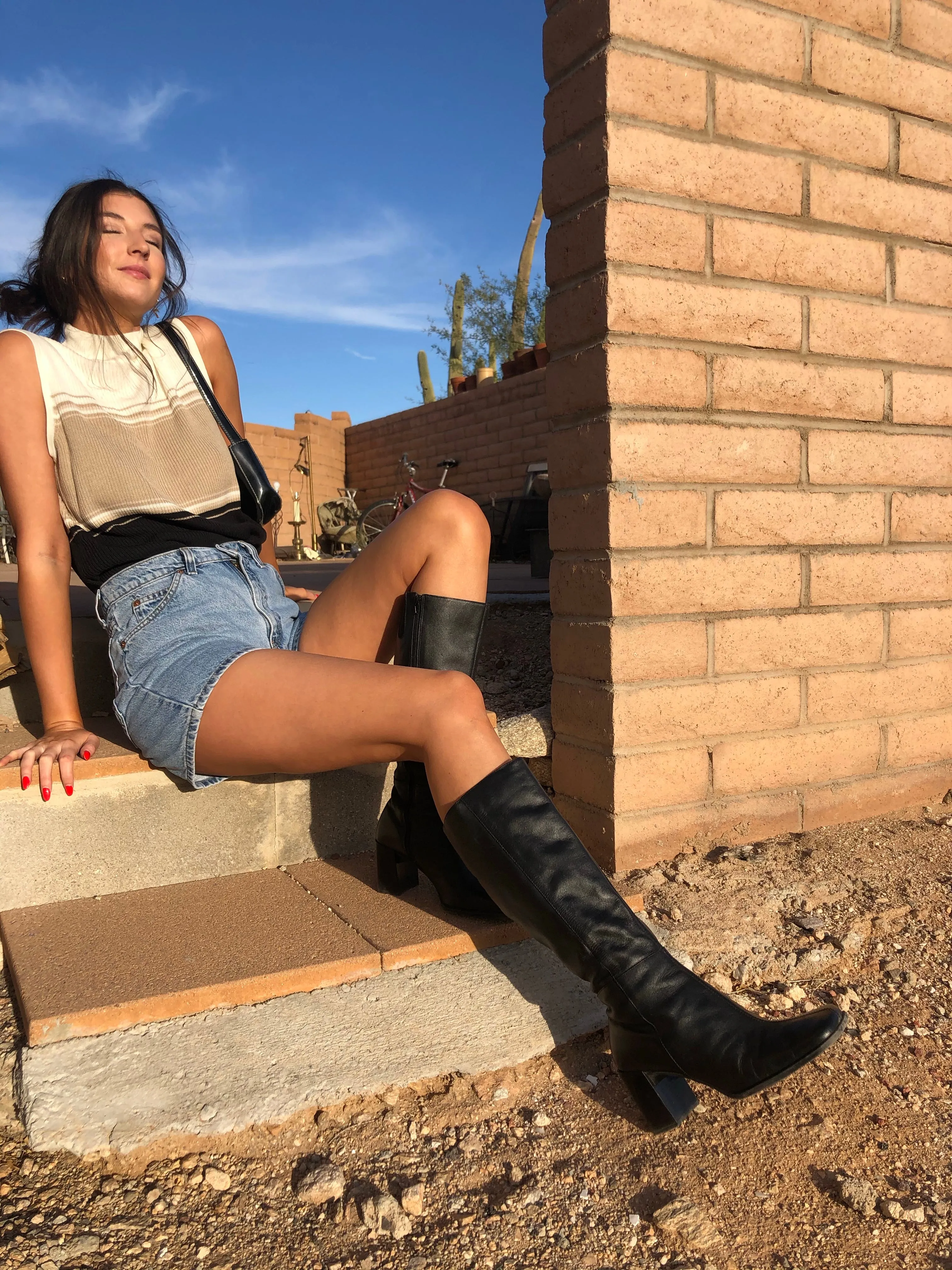 Square Toe 90’s Knee Boots / 8
