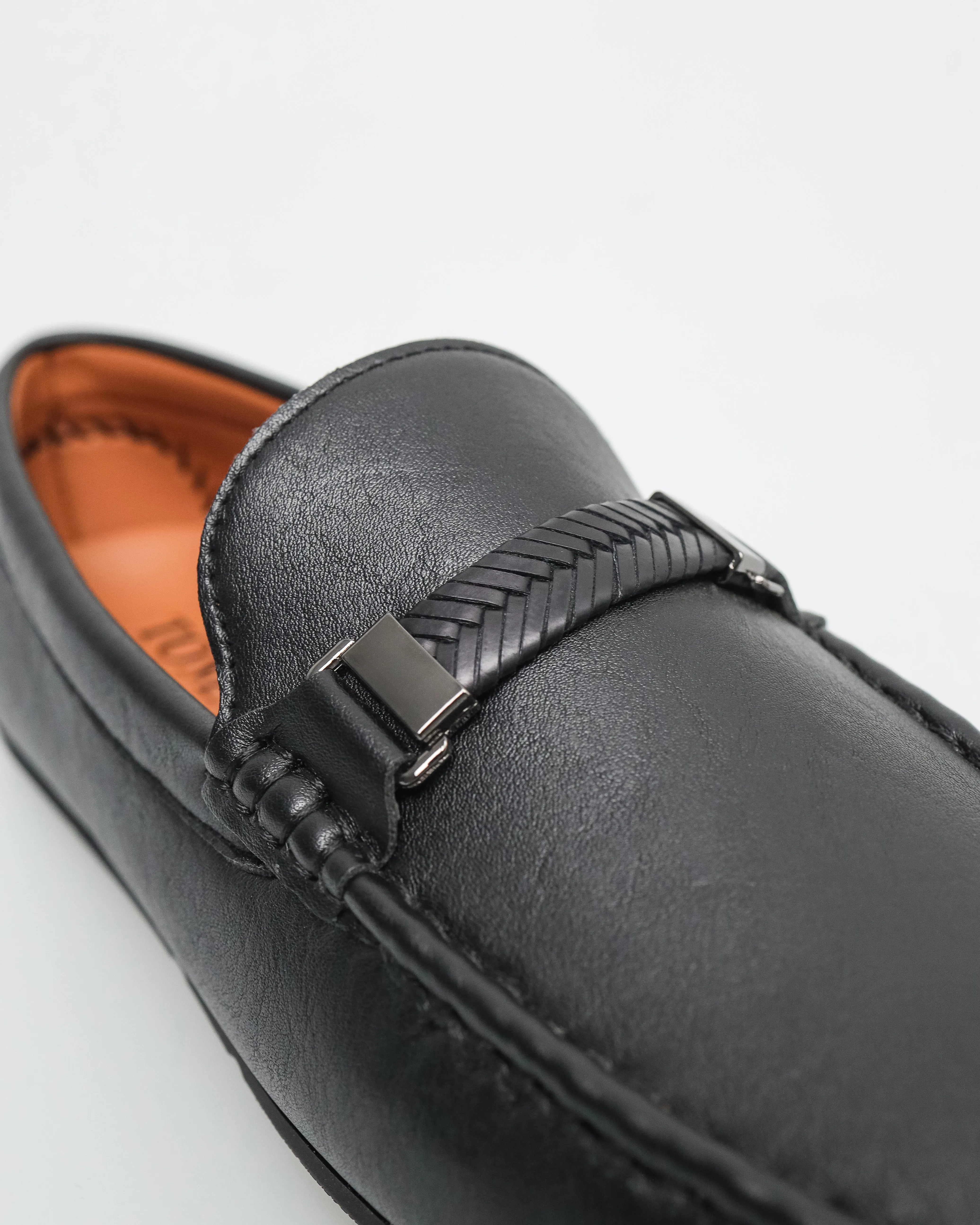 Tomaz C495 Men's Buckle Moccasins